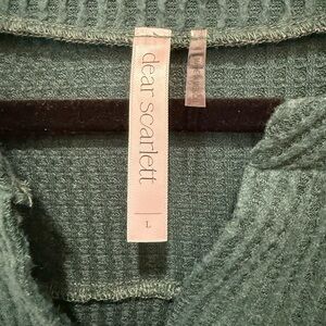 NWOT Never worn Dear Scarlett Women's V-Neck Sweater in Teal